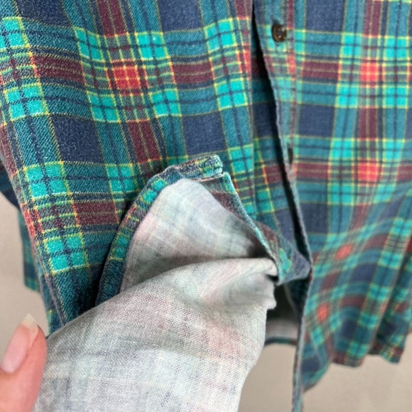 Saugatuck Women Flannel Button Down Shirt Plaid Vintage Classic Lumberjack - Picture 8 of 11